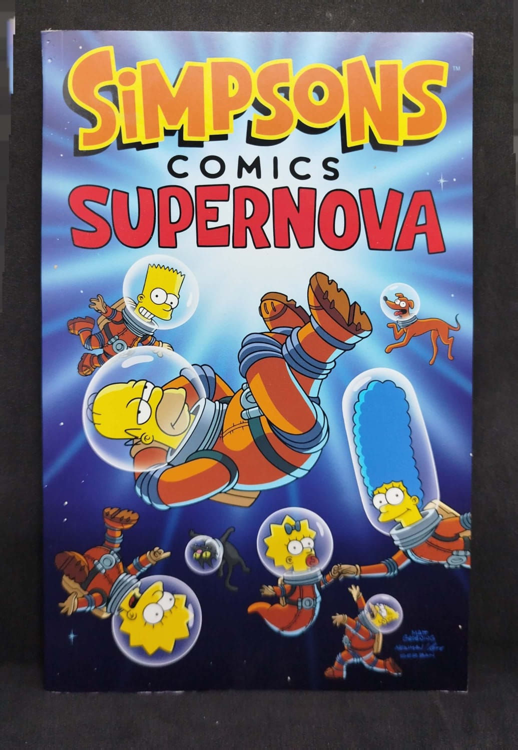 Simpsons Comics. Supernova. (Inglés).