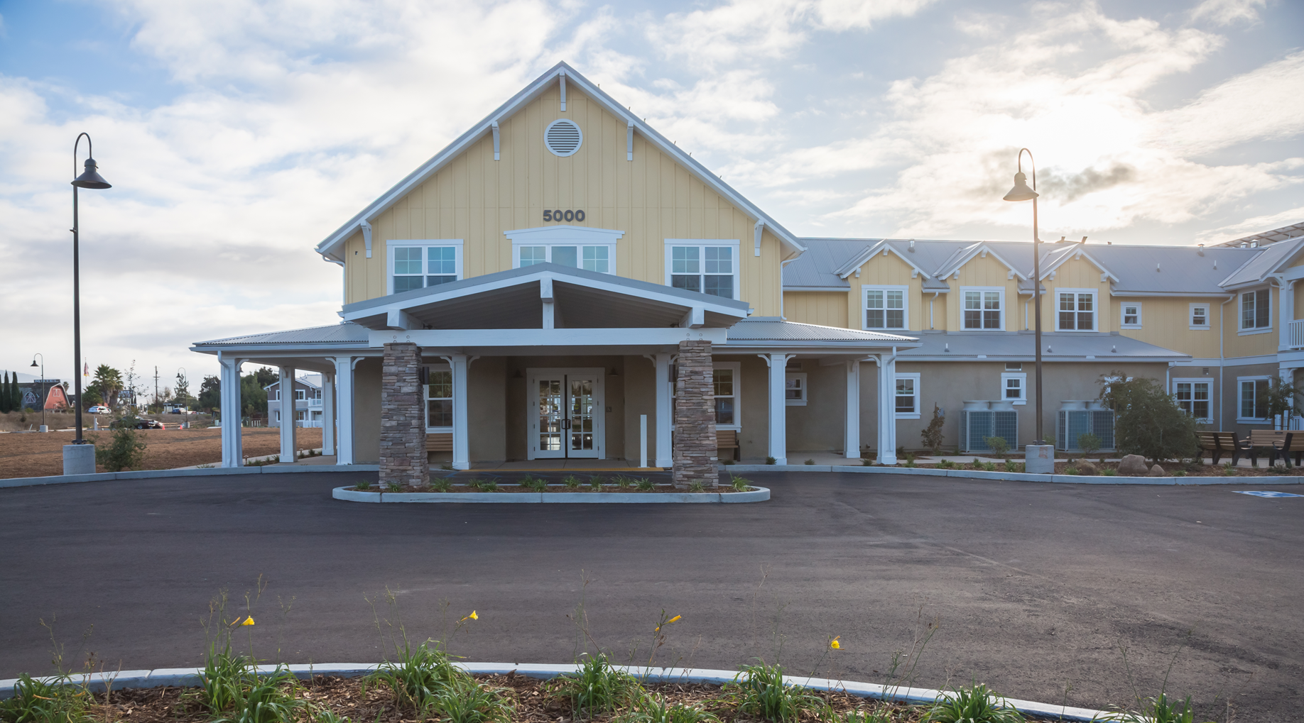 Golden Inn & Village