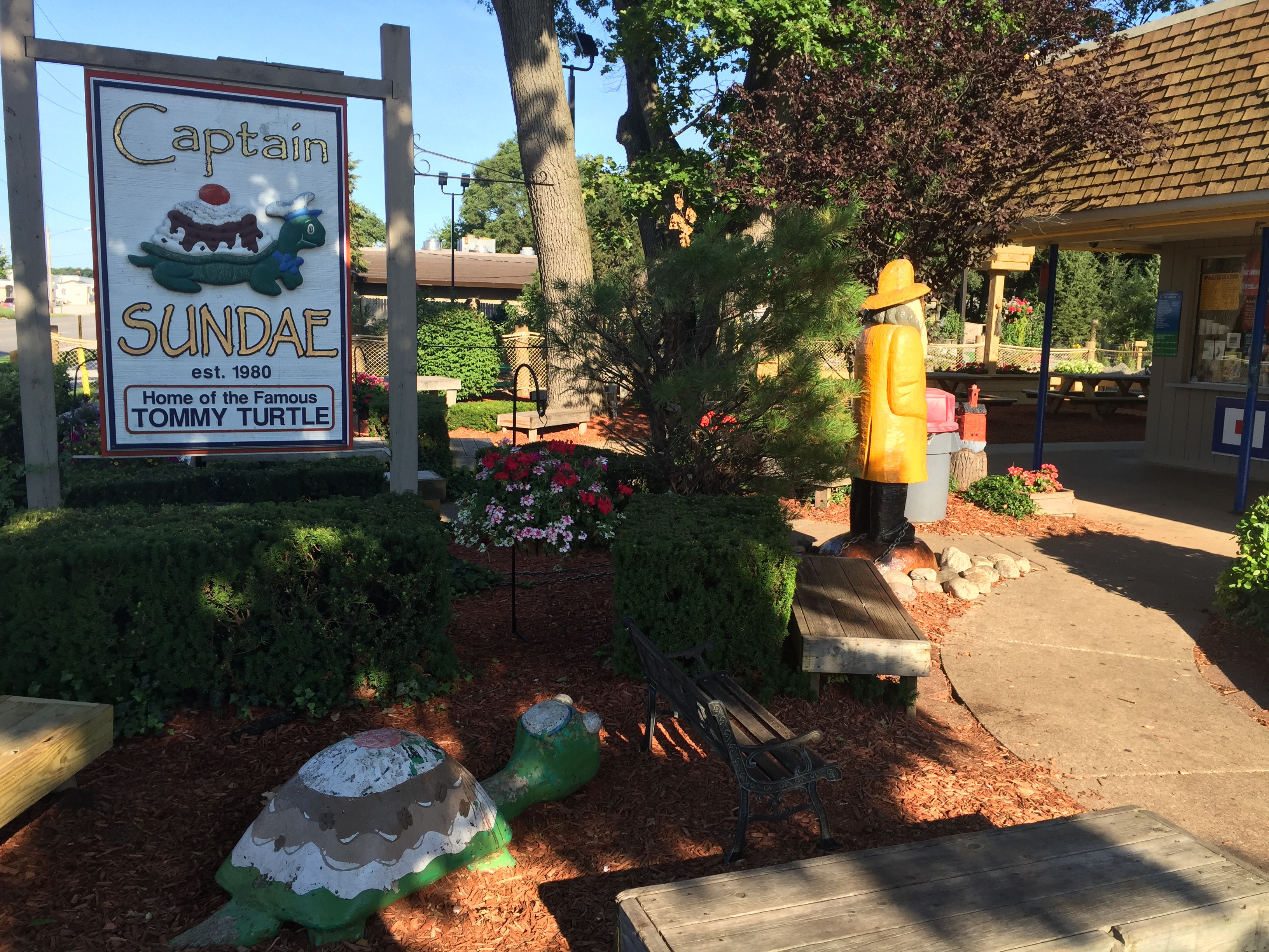 Holland Ice Cream United States Captain Sundae