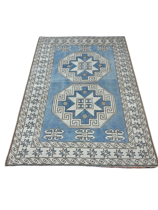 49×262 “Take a side trip” ViNTAGE RUG 49×262 “Take a side trip” ViNTAGE RUG No. 2207 | 1'7 x 3'