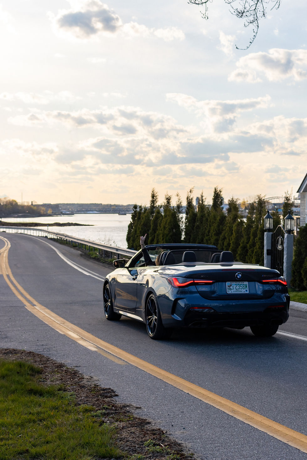 BMW M4_verticle_driving.jpg