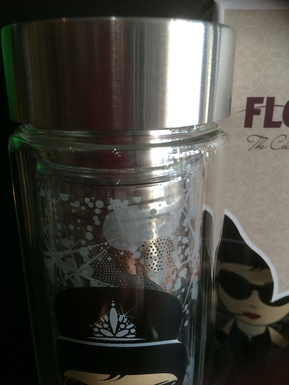 Thumbnail: Glass Travel Tea Flask - Flowtea "Idols Audrey"