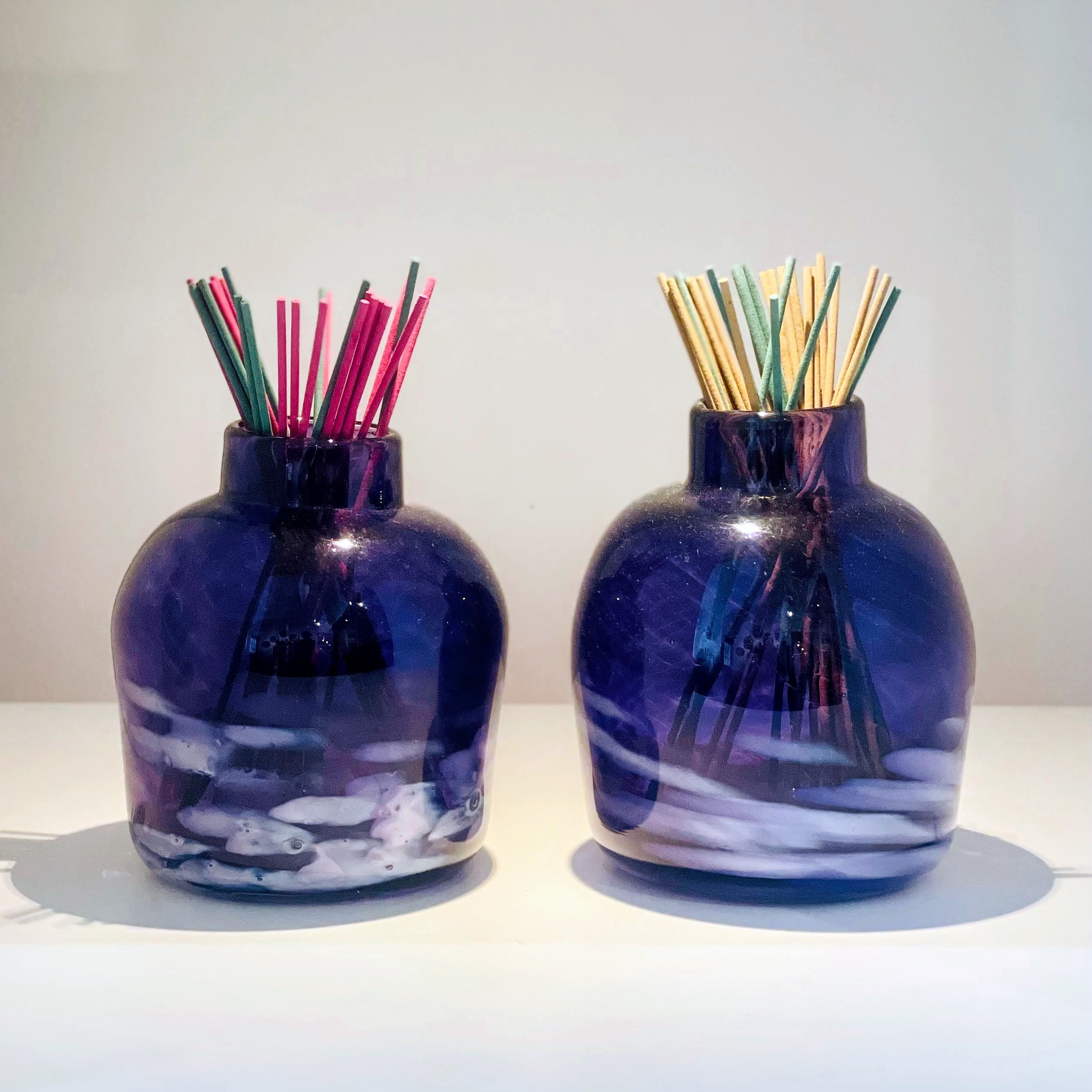 Glass House Xperience Purple + White Incense Holder + Essential Oil Diffuser
