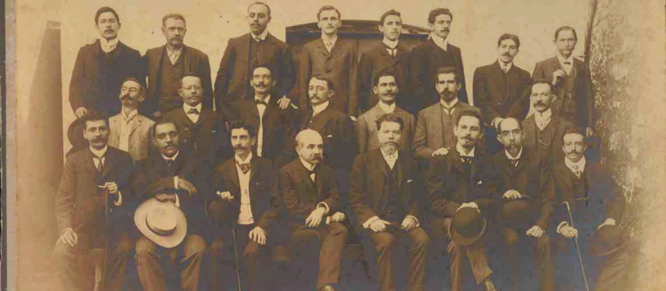 A FUNDAÇÃO DA AUGUSTA E RESPEITÁVEL LOJA SIMBÓLICA AMOR E CARIDADE Nº 313 - 151 ANOS DE HISTÓRIA