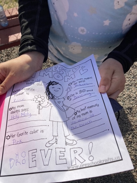 A worksheet titled 'Best Mom Ever!'