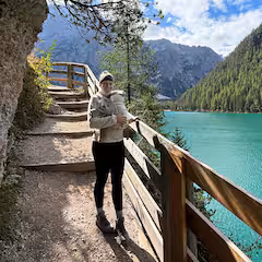 Guest Female Mountains