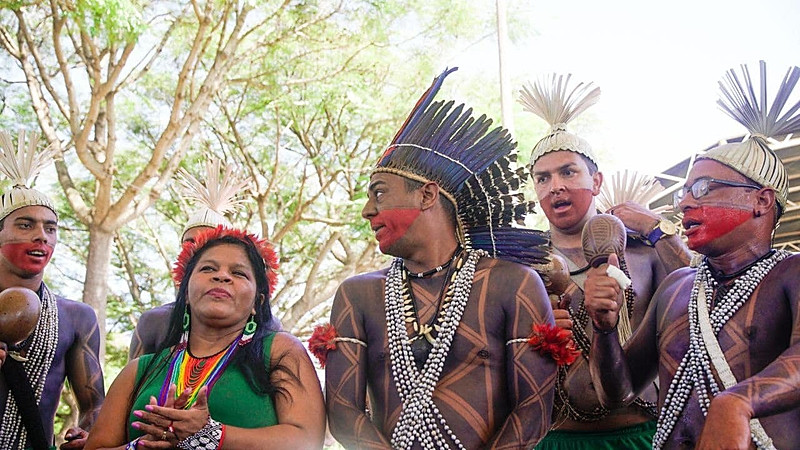 "É preciso ocupar a política", dizem indígenas na abertura do Acampamento Terra Livre