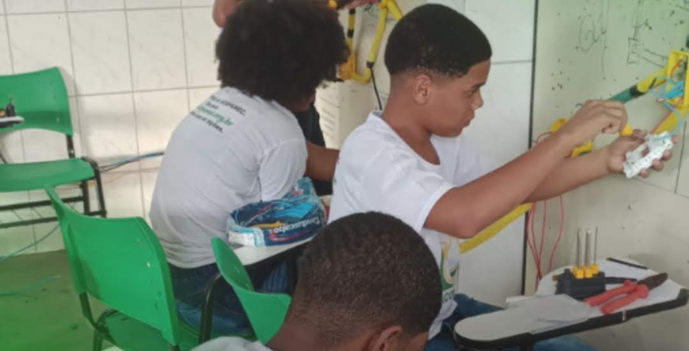 Cursos profissionalizantes ofertados pela Acopamec prepara jovens para o mercado de trabalho