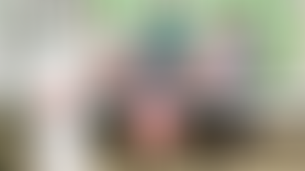 Concessionária entrega chocolates para funcionários da Santa Casa de Lins