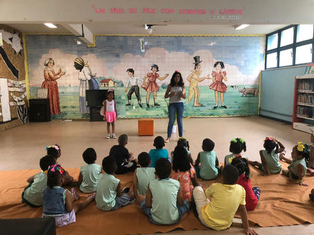 Crianças da Creche visitam a Biblioteca Monteiro Lobato