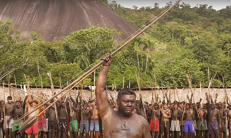 Demarcada há 30 anos, TI Yanomami revive drama do garimpo: "Estamos na mira da cobra grande"