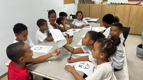 Aula de drone para os assistidos do projeto Espaço do Saber