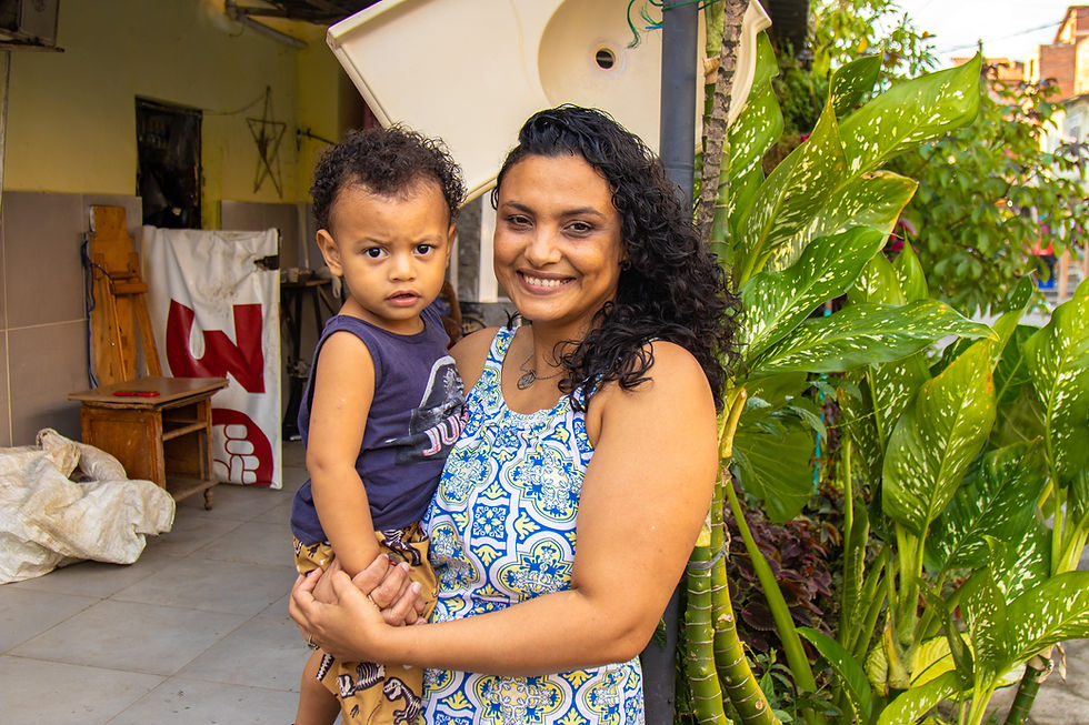 A ex-aluna Leonice com o caçula, Gael. Foto: Ana Cristina da Silva.