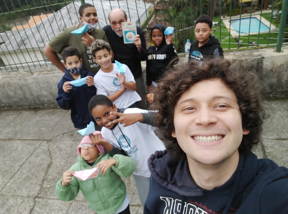 Alunos do Lar Santa Catarina no Círculo Arte Social