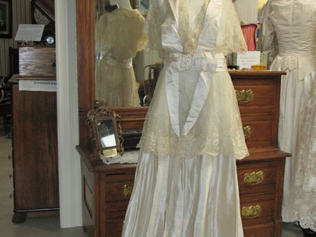 1914 Wedding dress displayed at the Meeker County Museum