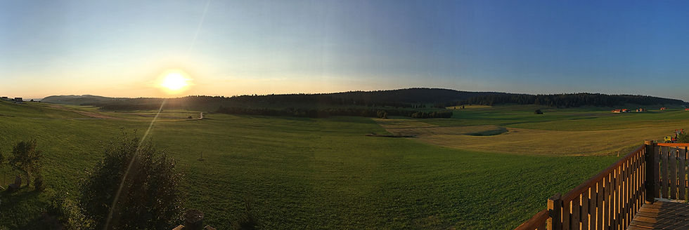 Coucher de soleil depuis la terrasse.