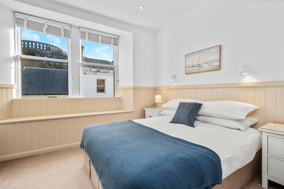 Flat 2, 73 George Street
