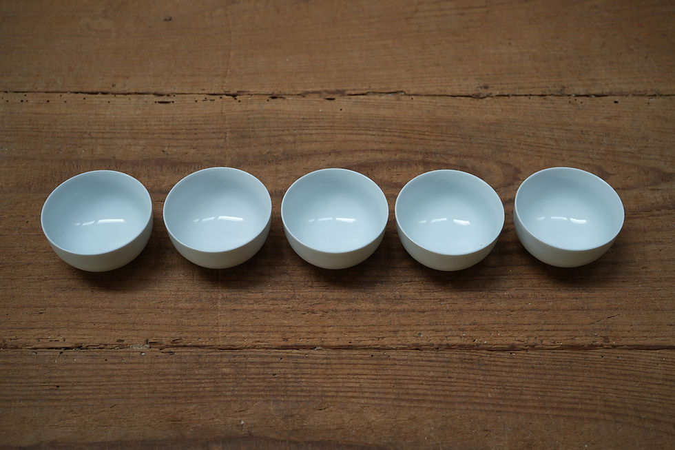 サムネイル： 【古道具】1358　白磁茶杯５個セット