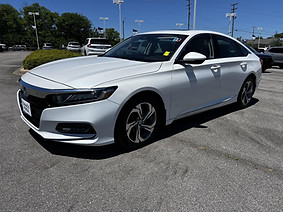 2018 accord.jpg