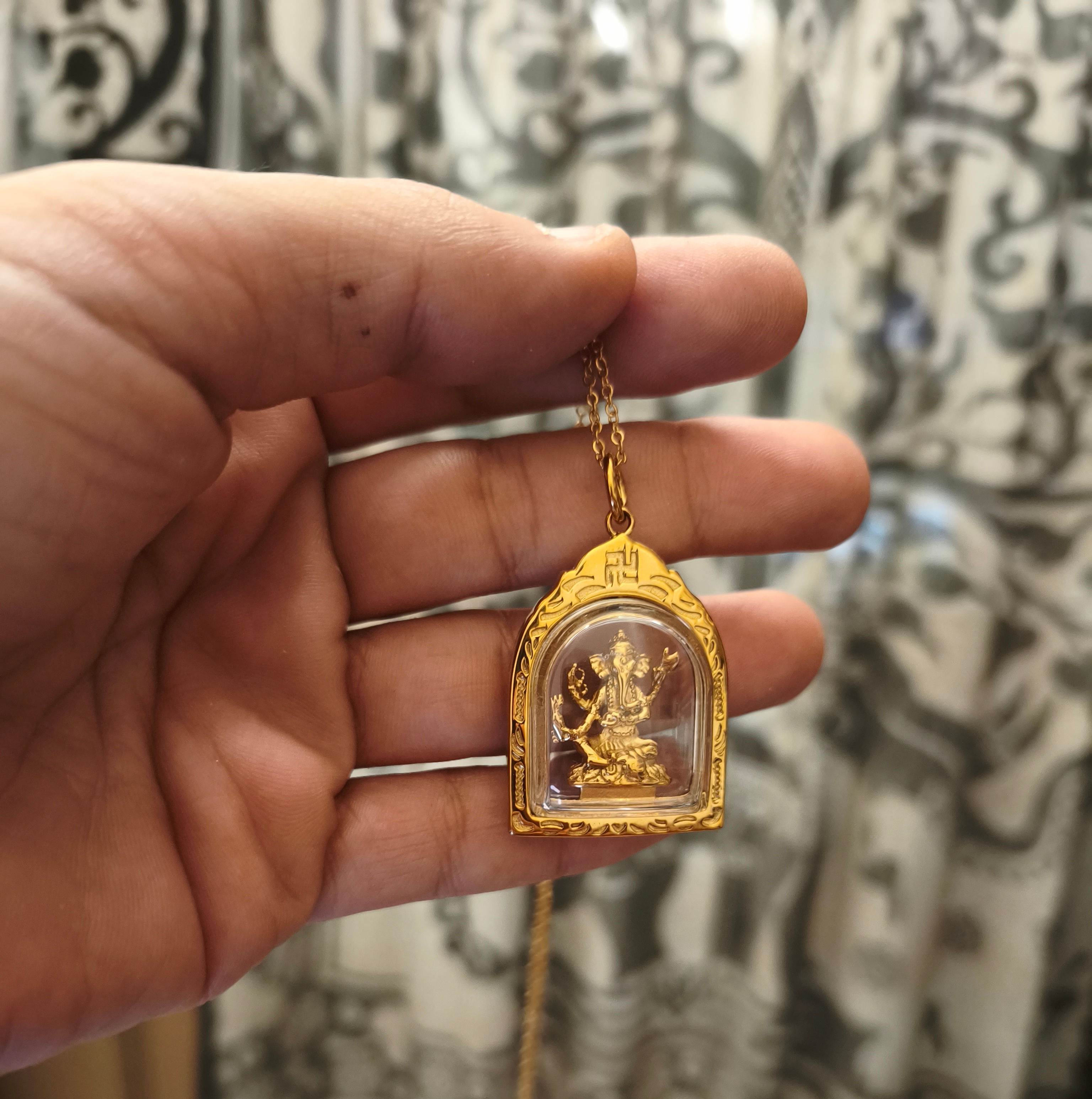 COLGANTE ACERO GANESHA URNA