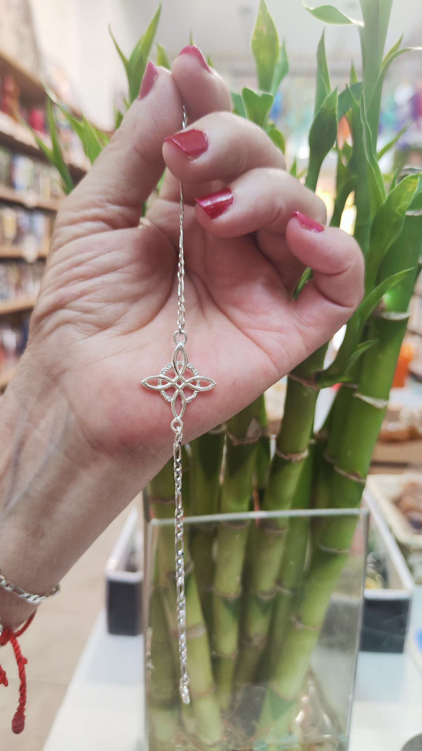 PULSERA NUDO DE BRUJA M-1