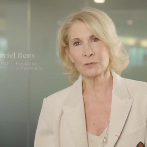  FEMMES AVEC… PARTENAIRE DE L’ENGAGEMENT D’AXA SUR LA LUTTE CONTRE LES VIOLENCES CONJUGALES