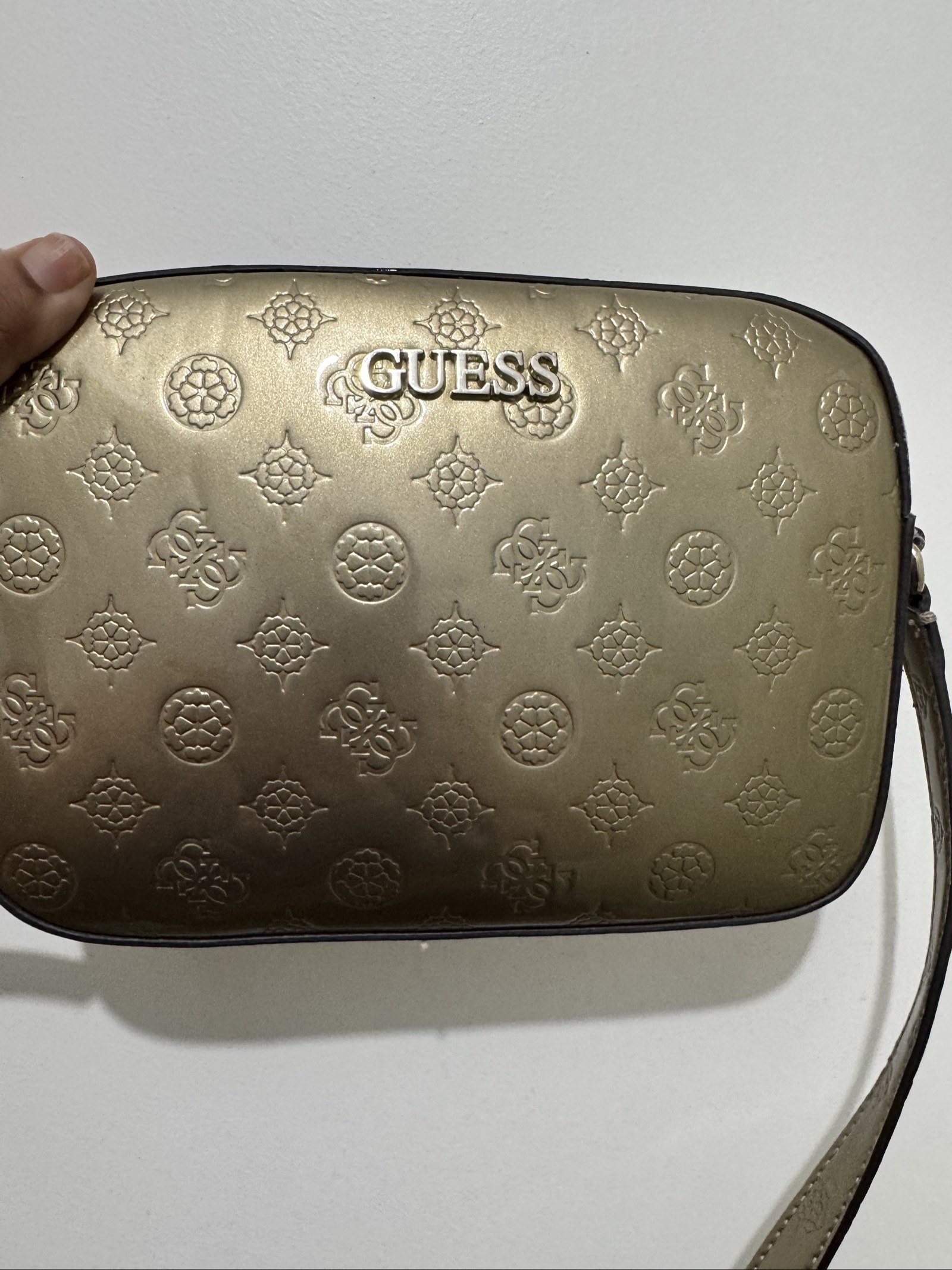 Sac bandoulière Guess doré