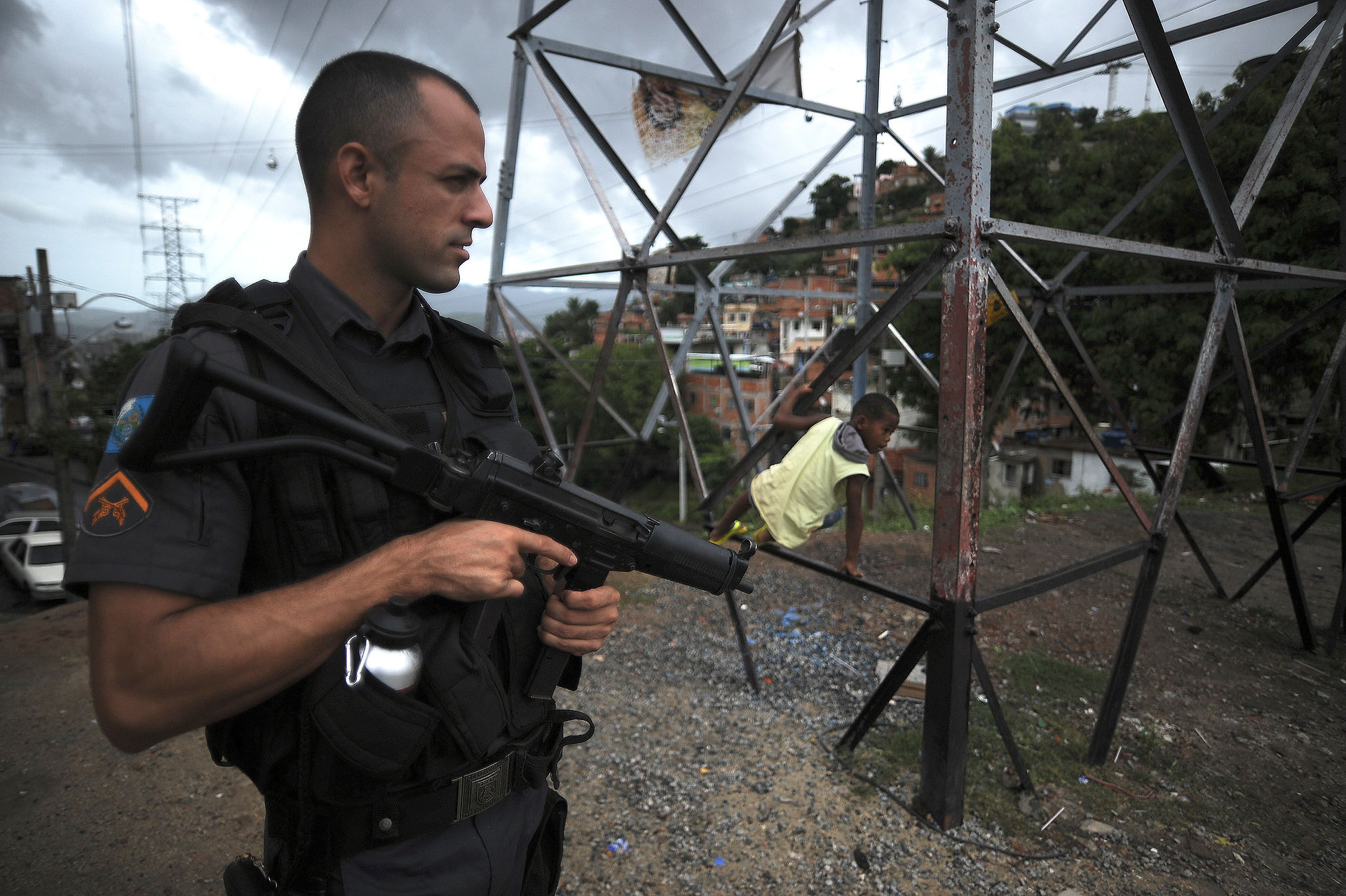 Limpeza Étnica Nas Favelas, o Raio-x do Rio De Janeiro