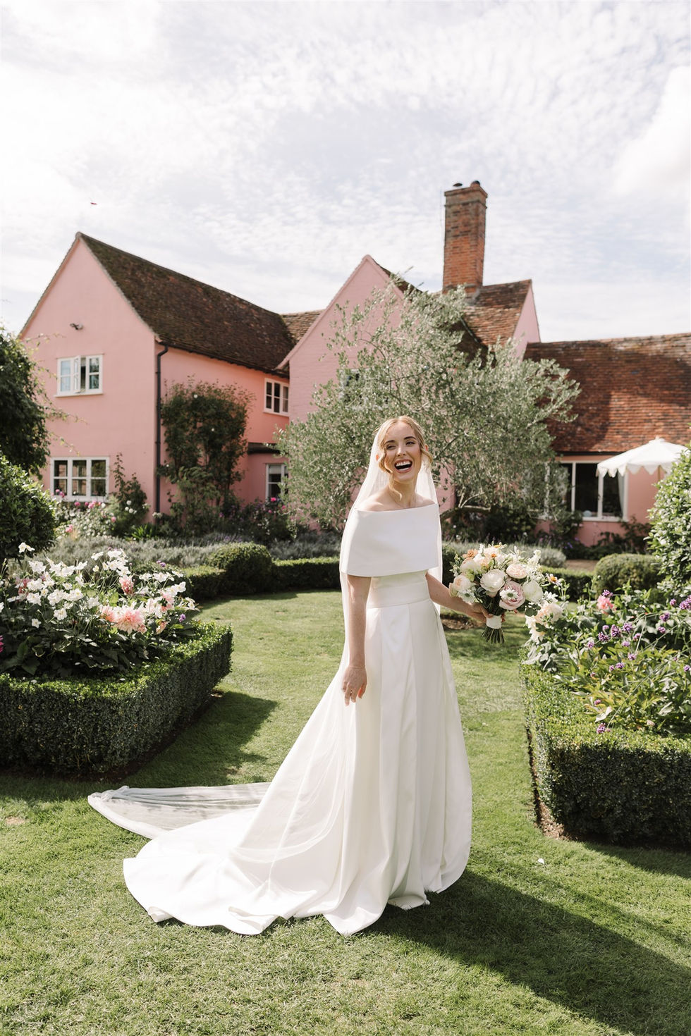 quintessential english summer garden wedding