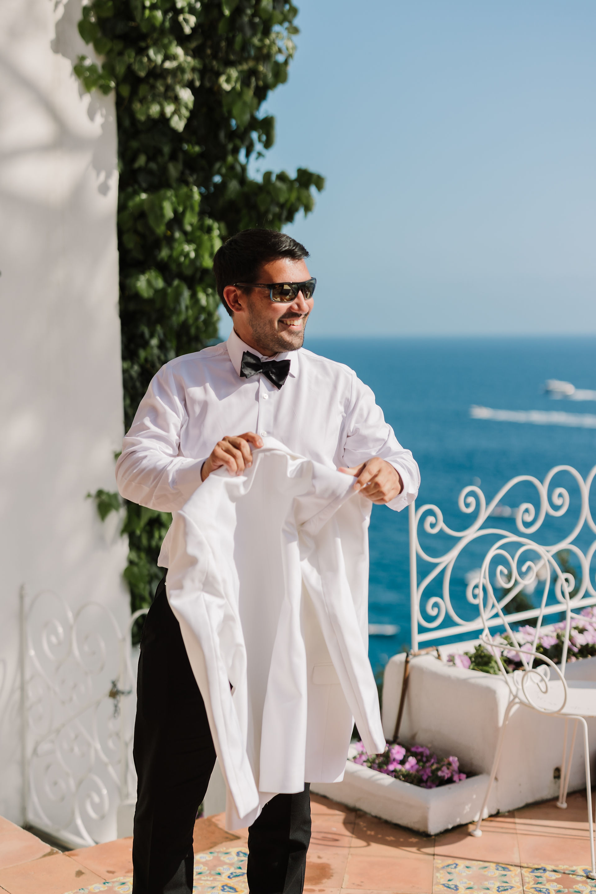 groom getting ready in positano