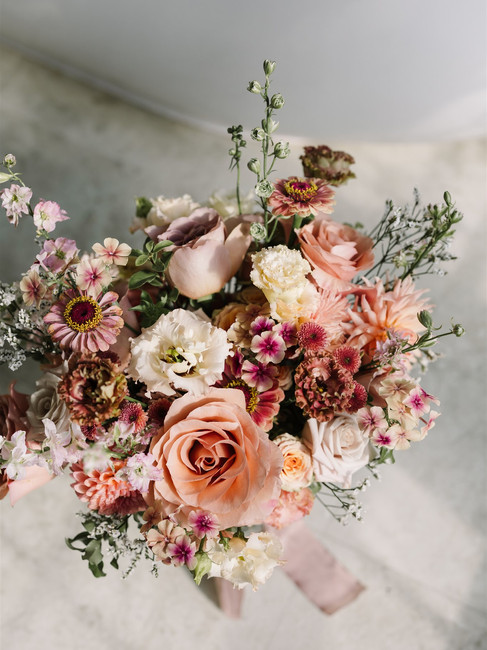 rose and peach wedding bouquet