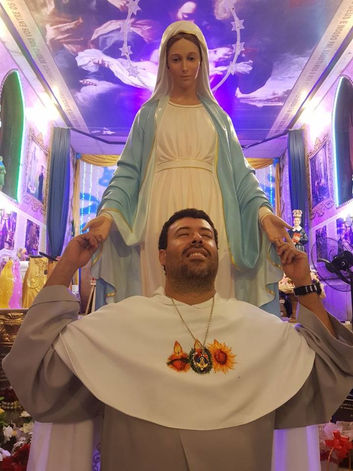 "...Os demônios também espalharão dentro da Igreja uma grande confusão espiritual. Muitos acred