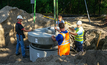 Werknemers ESE Eemnes aan het werk