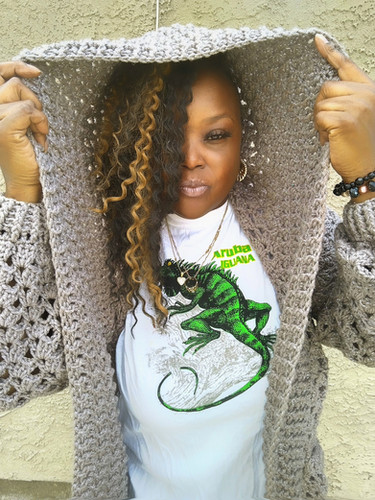 The Majestic Hooded Cardigan Pattern | 2Bossayknits