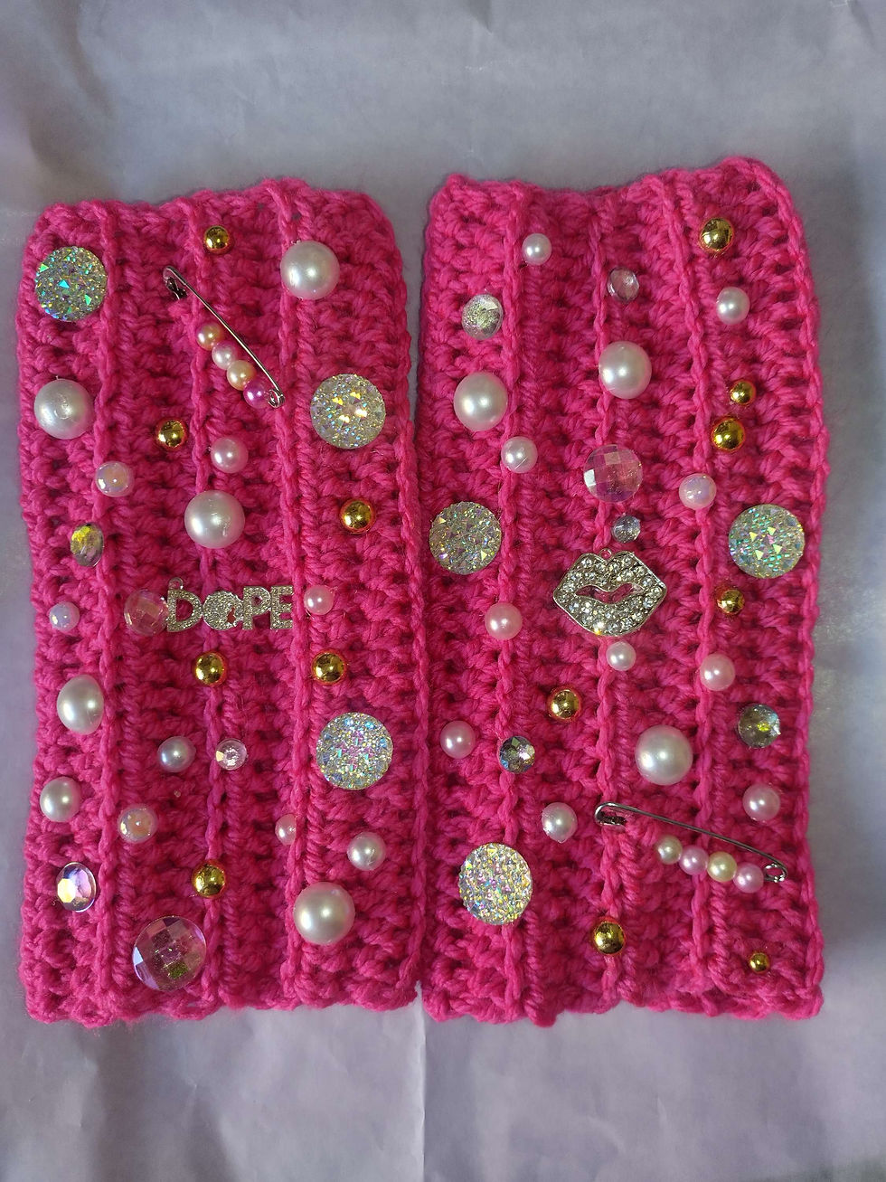 Thumbnail: Scrappy Fingerless Gloves