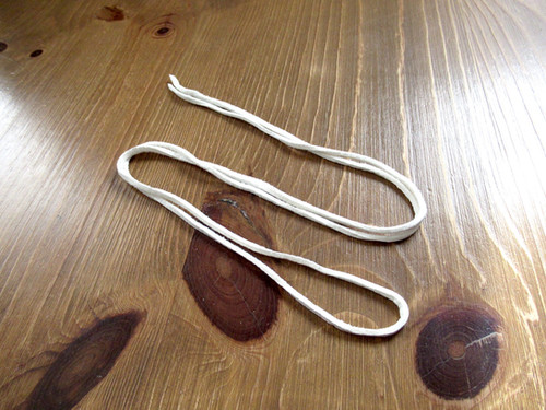 鹿革紐 3mm 白 天然色の革ひも オイル仕上げ | AZZWELL