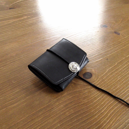 手縫い サドルレザー 薄型財布 コンチョSサイズ | AZZWELL 手縫い サドルレザー 薄型財布 コンチョSサイズ | AZZWELL