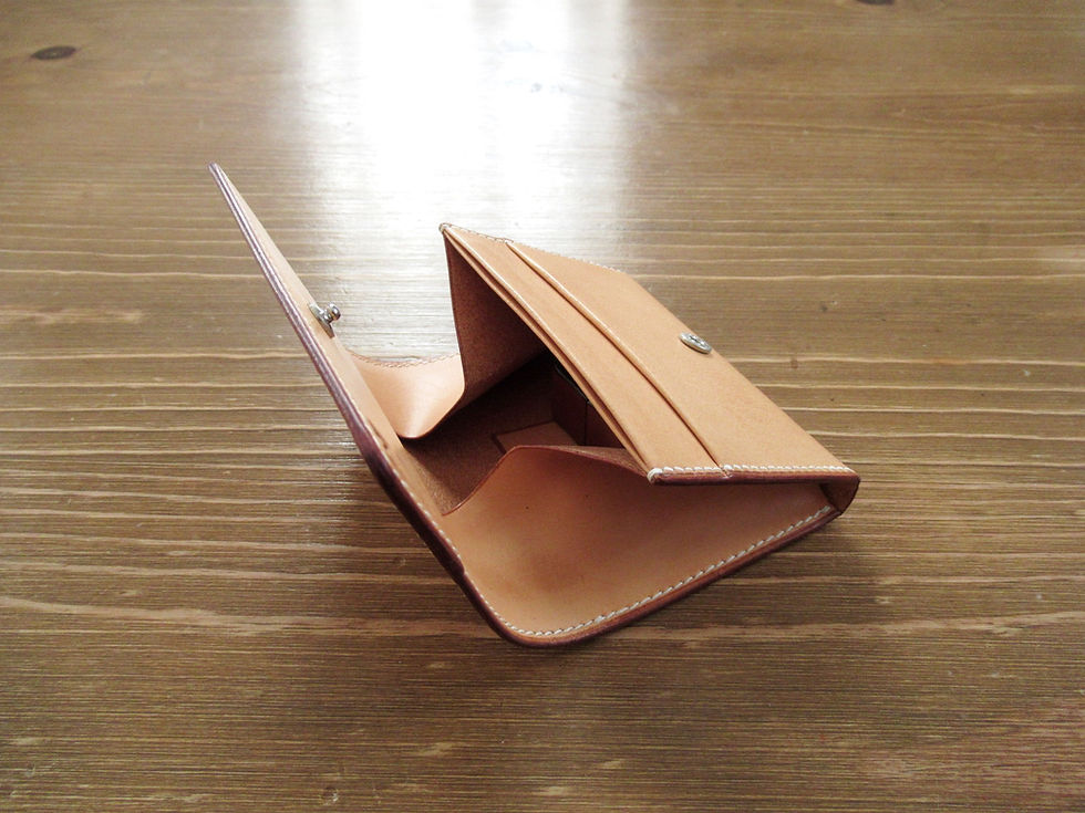 手縫いマルチケース/ リスシオの小銭入れ