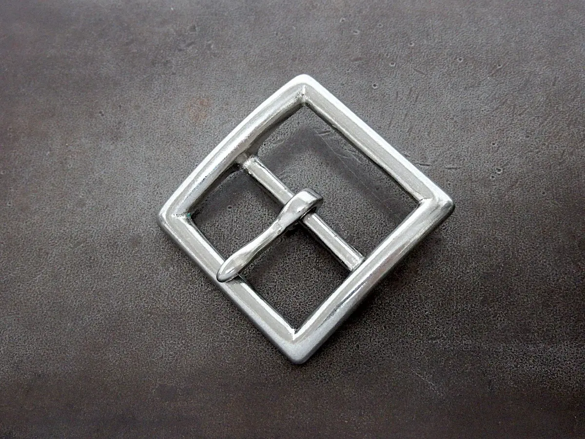 35m/m中位置バックル