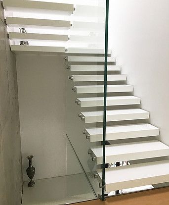 csm_001_floating_corian_stair_with_led_b