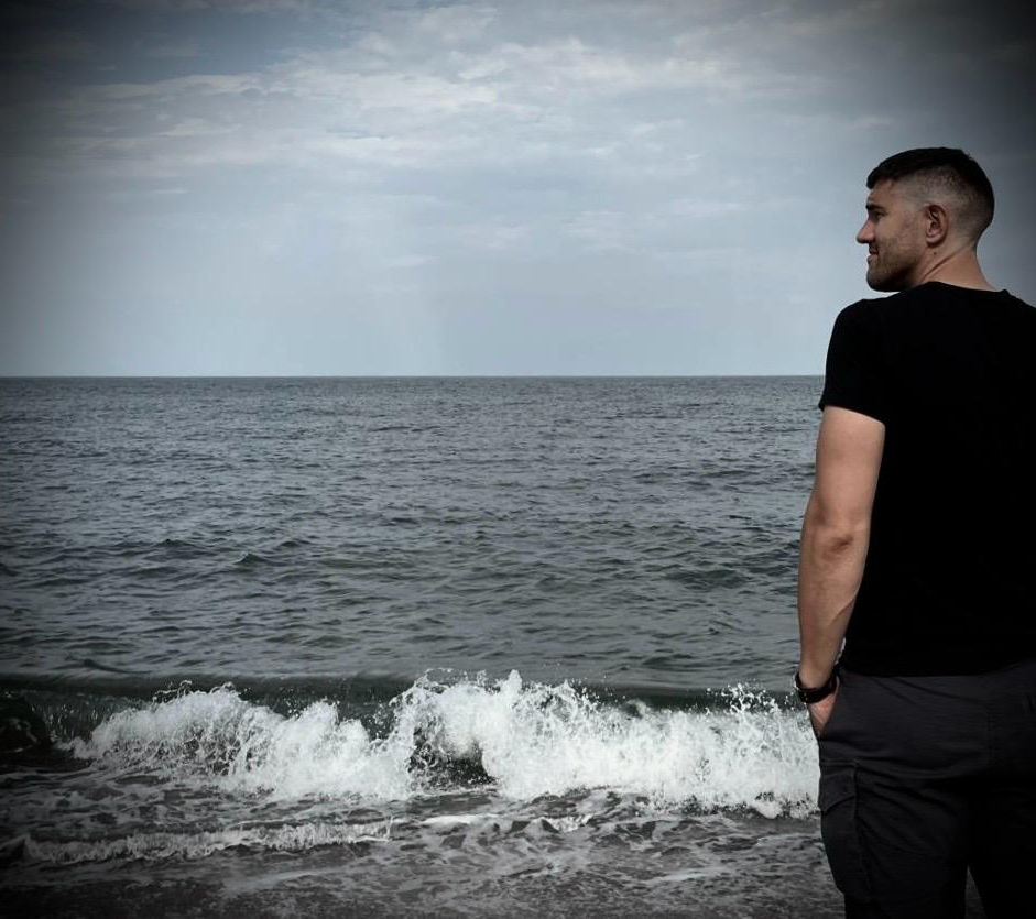 Looking left sea_edited.jpg