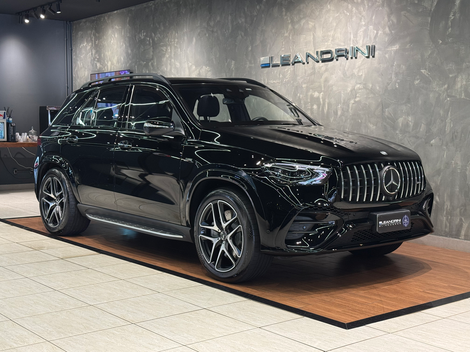 Mercedes-AMG GLE 53 • 4.000km
Blindada 𝙇𝙀𝘼𝙉𝘿𝙍𝙄𝙉𝙄 𝙐𝙇𝙏𝙍𝘼-𝙇𝙄𝙂𝙃𝙏𝙒𝙀𝙄𝙂𝙃𝙏 𝙋𝙇𝙐𝙎
R$ 1.050.000,00