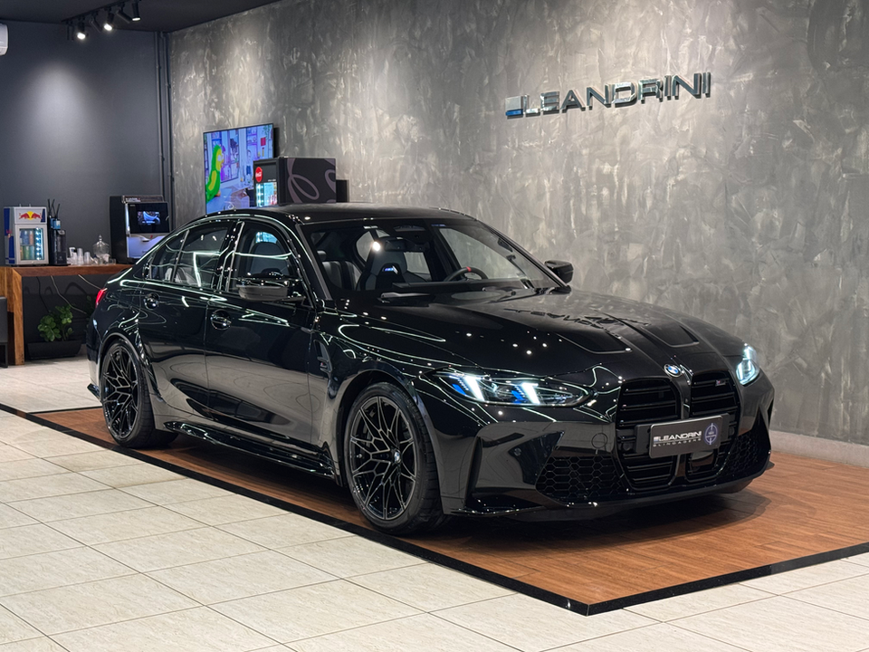 BMW M3 • 2025 • 7.000km
Blindada 𝙇𝙀𝘼𝙉𝘿𝙍𝙄𝙉𝙄 𝙐𝙇𝙏𝙍𝘼-𝙇𝙄𝙂𝙃𝙏𝙒𝙀𝙄𝙂𝙃𝙏 𝙋𝙇𝙐𝙎
R$ 940.000,00