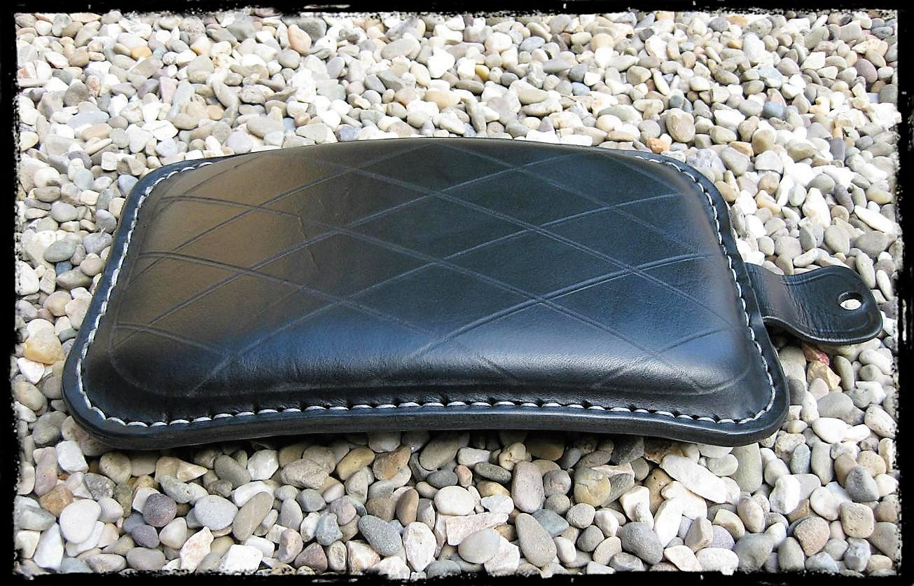 dhcustom diamond leather pillion pad