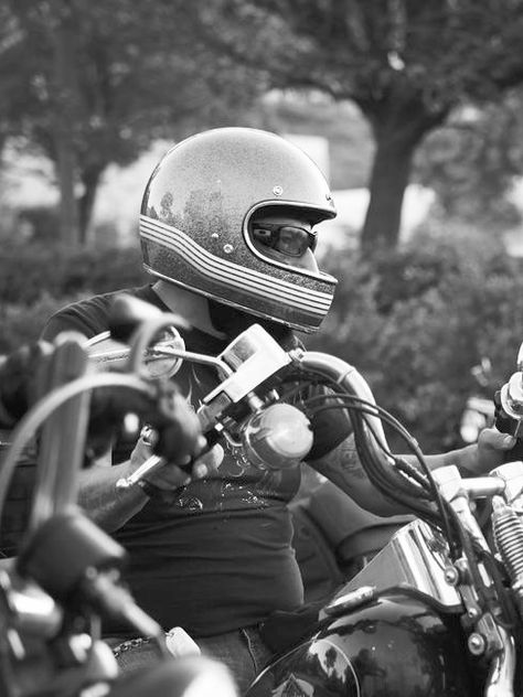 Biltwell Gringo Full Face Helmet on a Biker