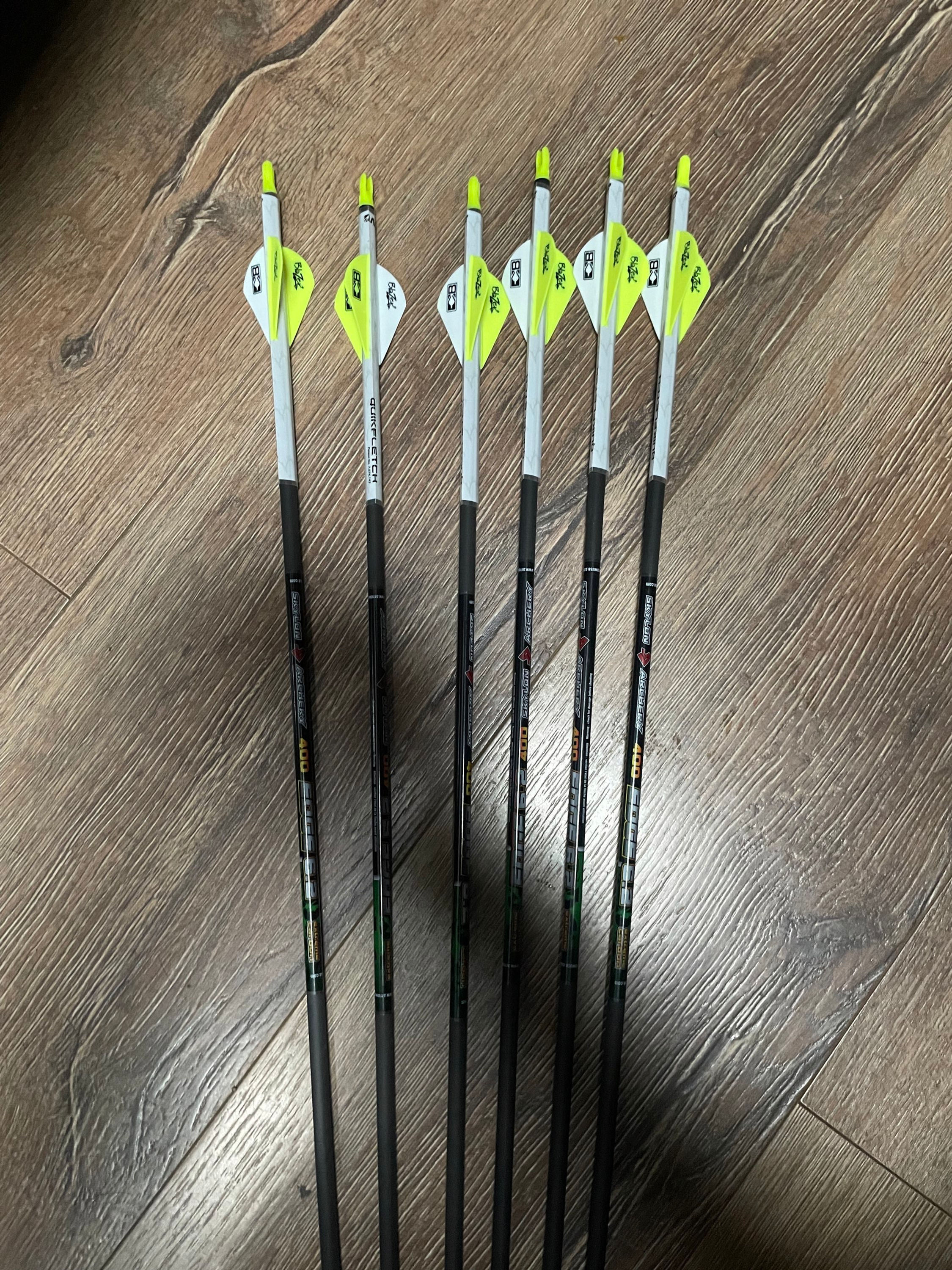 Skylon Carbon Edge 6.2 Custom karbon nyílvessző - 400