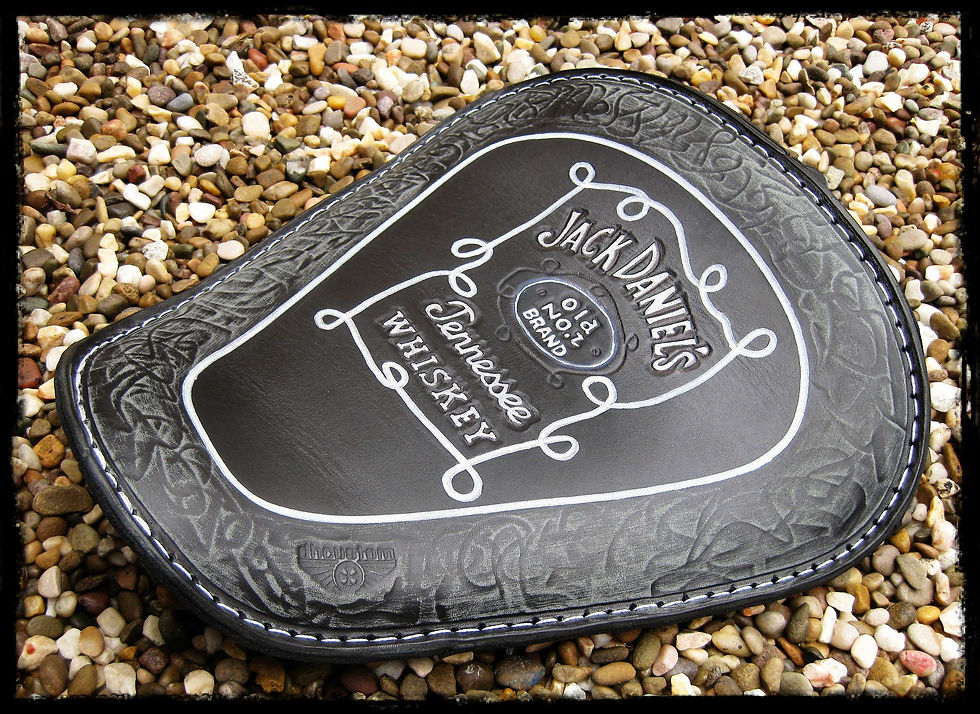 dhcustom up jack daniels blk solo seat - 10-22 Sportster