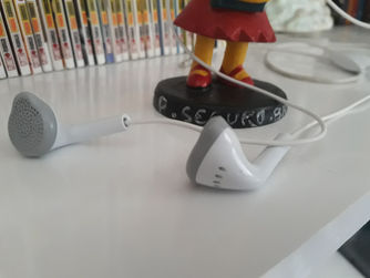 Fones de ouvido representam perigo na perda de audição de jovens
