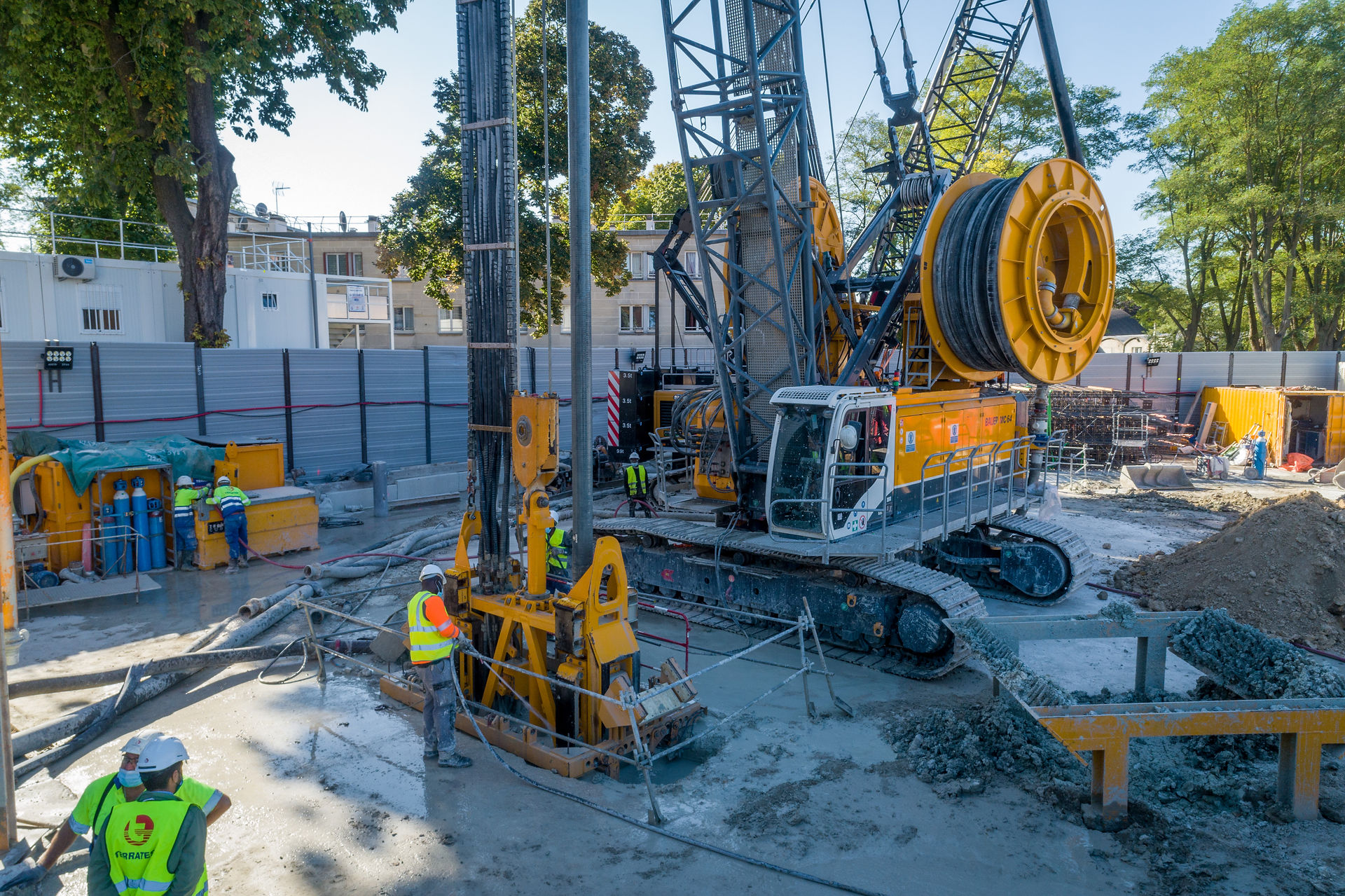 Suivi de chantier de construction Photo et vidéo par drone Société DCOMDRONE prestation de prises de vue par drone en Seine-Saint-Denis