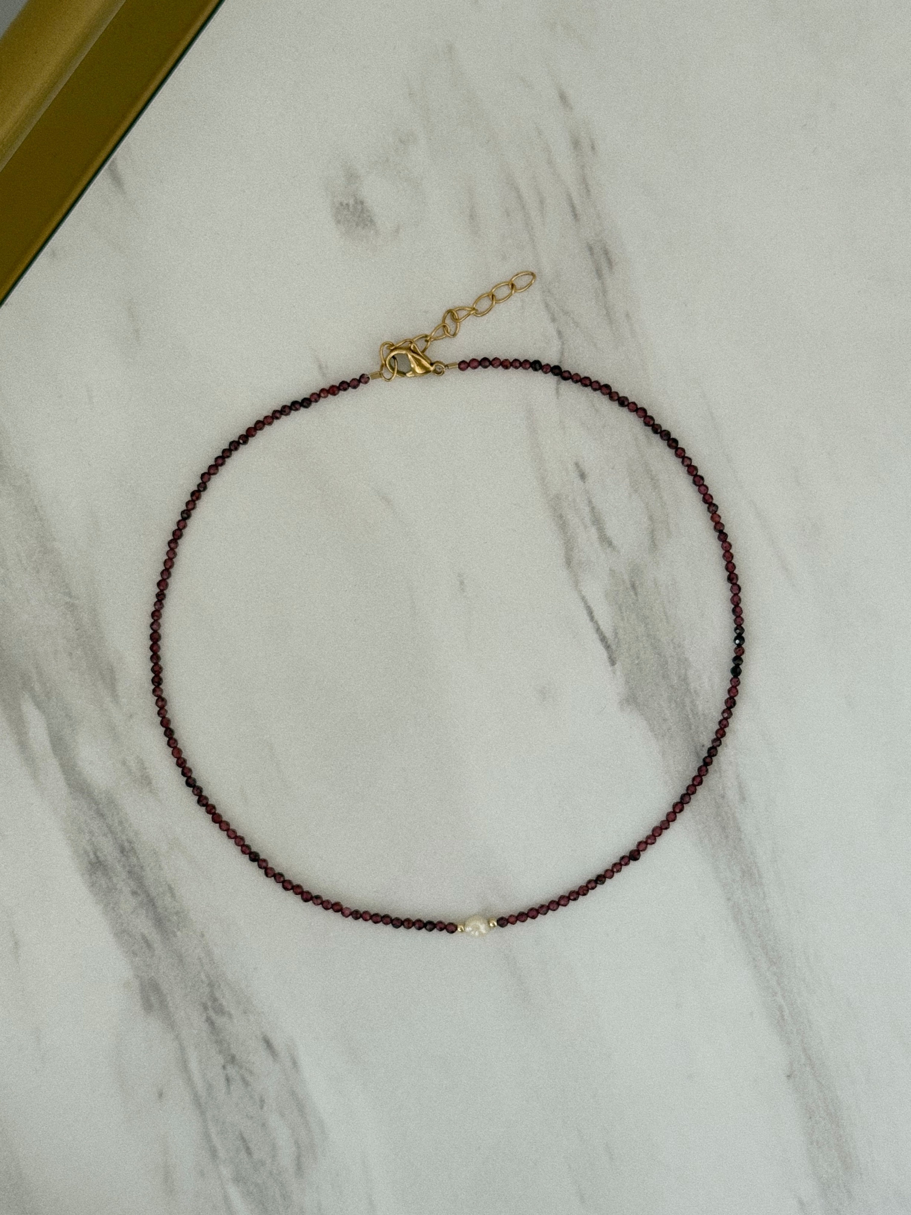 Collier Grenat